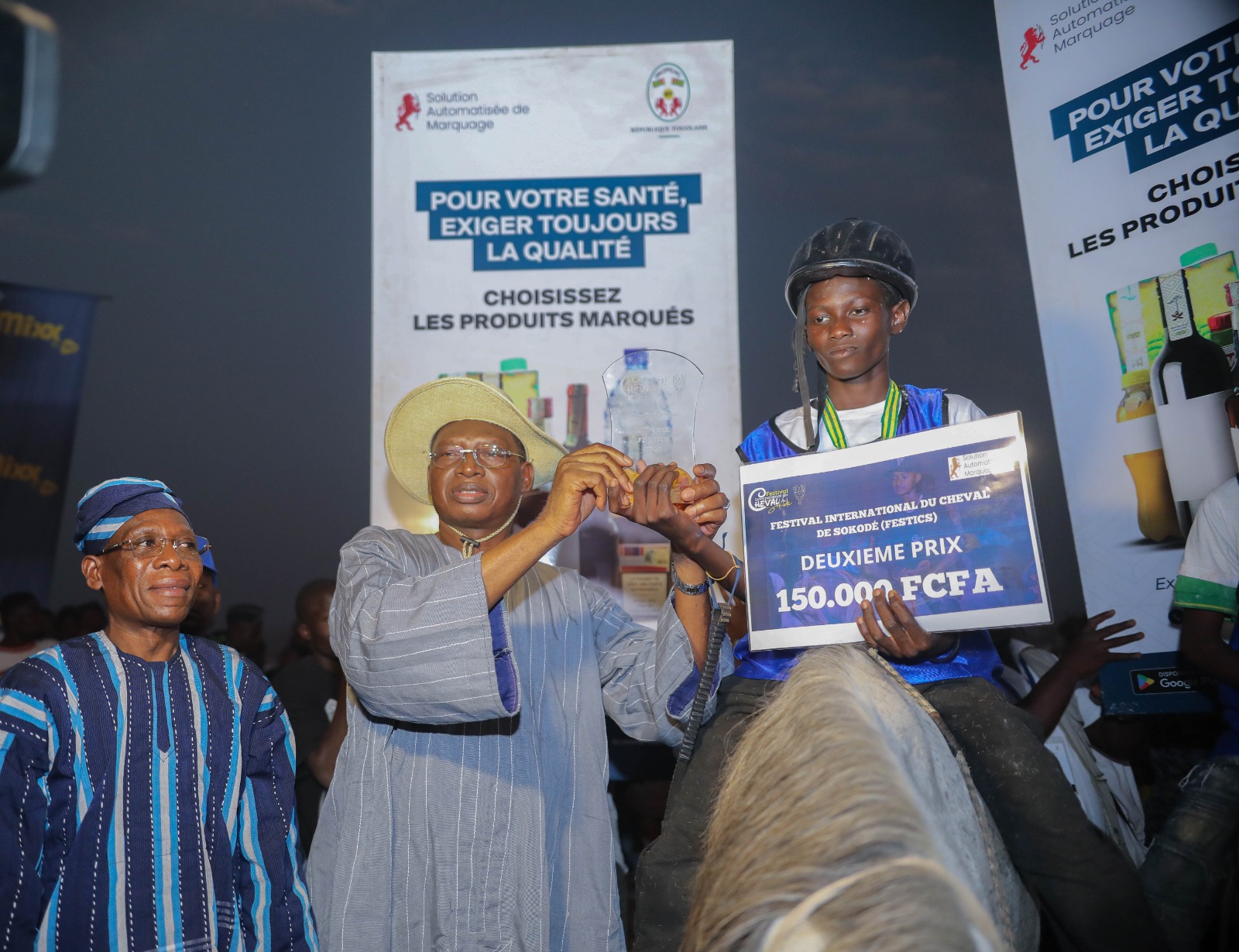 Cérémonie de remise